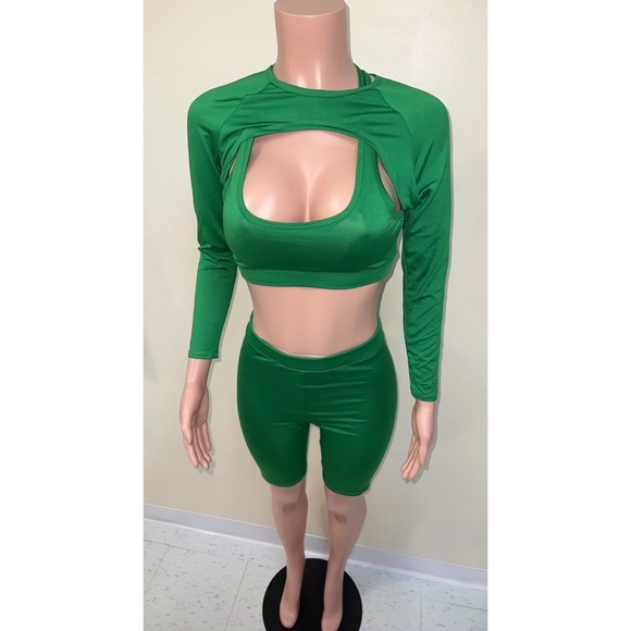 Daesyn Shorts Set - Picture 2 of 2